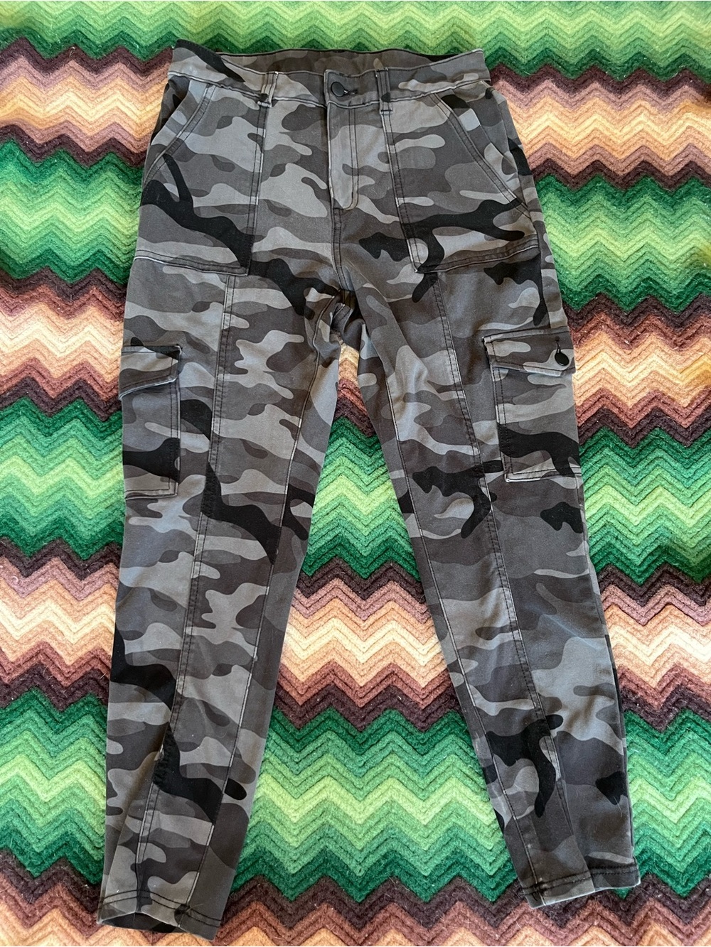 Time and Tru Women’s Casual Camo Cargo Pants Size 12 (High-Rise, Skinny)